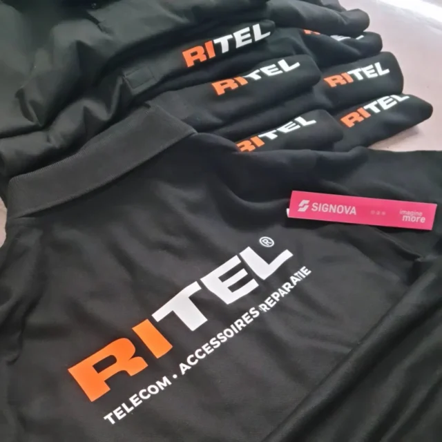 Voor @Ritel.pijnacker en @Ritelberkelenrodenrijs hebben wij de werkkleding mogen bedrukken. Bedankt voor het jarenlange vertrouwen en de fijne samenwerking!
#Werkkleding #Bedrukking #Textielbedrukking #Ritel #Bedrijfskleding