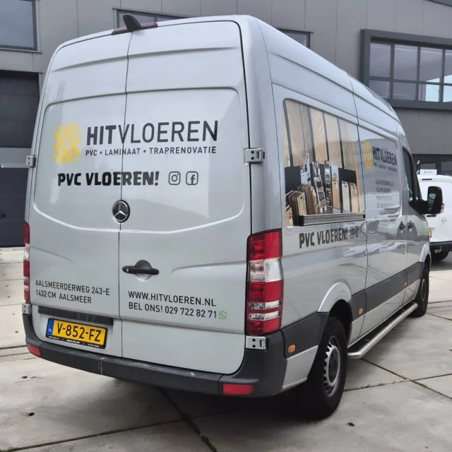 Voor @hitvloeren hebben wij de bestelwagen mogen bestickeren. Bedankt voor de fijne samenwerking en heel veel succes. 
#autobestickering #Bestickering #Bedrijfswagen #ontwerp #design #Reclame #Bedrijfspromotie #Autobelettering #reclamebureau #voertuigreclame
