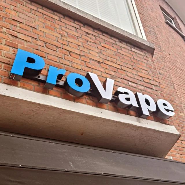 We hebben met plezier de verlicht led doosletters en raambestickeringen voor @provape.denhaag verzorgd. Bedankt voor de geweldige samenwerking!
#gevelreclame #freesletters #raambelettering  #doosletters #ledletters #buitenreclame #raambestickering #ontwerp #design #gevelbord